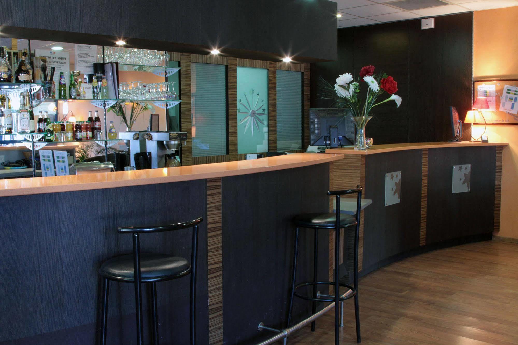 Hotel L'Etoile Bleue Mérignac Extérieur photo